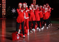 Showballett Formel I Weihnachtsrevue 2023 40